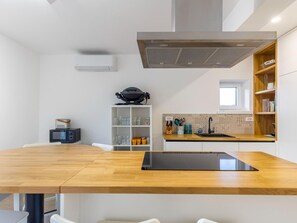 House | Private kitchen | Dishwasher, cookware/dishes/utensils - Holiday Home in Bilice With Pool (Bilice)