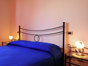 House | 1 bedroom, individually furnished, bed sheets - Farmhouse Passignano Near Lake Trasimeno (Passignano sul Trasimeno)