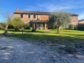 Apartment | Exterior - Holiday Home for Families in Umbrian (Perugia)