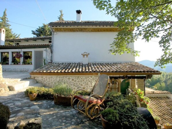 Villa | Exterior