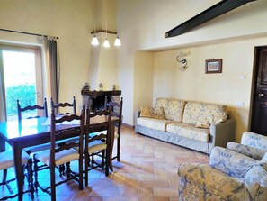 House | Dining