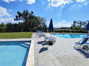 House | Pool