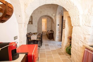 Villa | Dining