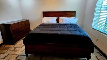 1 bedroom, desk, iron/ironing board, WiFi