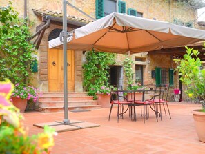 House | Dining