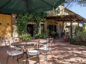 House | Dining