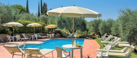 Hus | Basseng | Utendørsbasseng