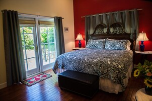 Tabla de planchar con plancha, wifi gratis y ropa de cama 