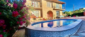Villa with swiming pool