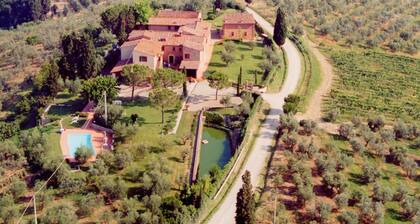 Farmhouse in Castelfiorentino With Pool
