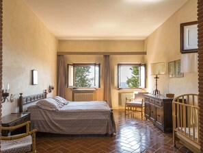 House | 3 bedrooms, individually furnished, bed sheets - Farmhouse in Castelfiorentino With Pool (Castelfiorentino)