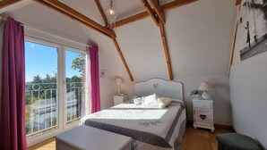 Chalet | 3 bedrooms, individually furnished, bed sheets - Chalet in Marliana Near Center (Marliana)