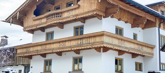 Vacation apartment 5 min to the ski area in Aschau im Zillertal 2nd floor