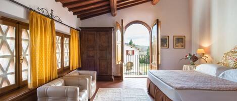 House | 6 bedrooms, bed sheets