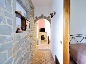 House | 2 bedrooms, individually furnished, bed sheets - Belvilla by OYO La Selva di Nasio (Marliana)