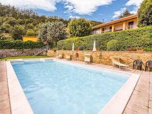 Casa de campo | Alberca | Alberca techada y alberca al aire libre