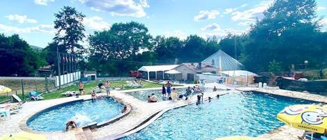 Mobile Home | Pool | Outdoor pool