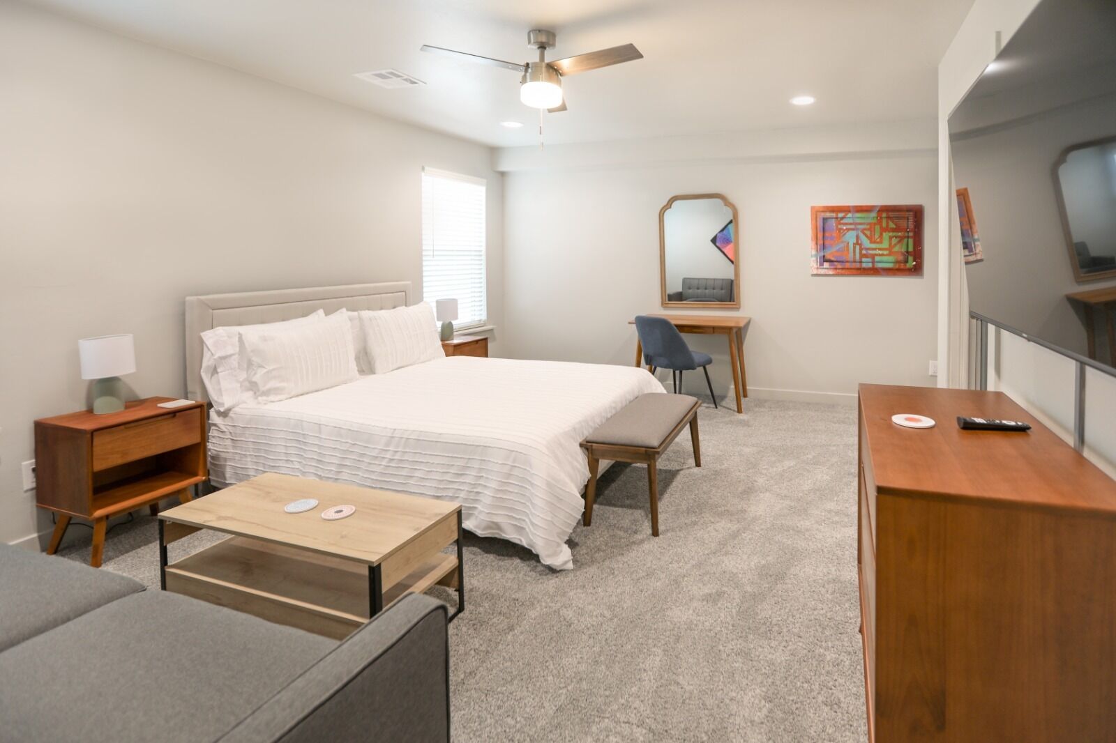 2 bedrooms, iron/ironing board, free WiFi, bed sheets