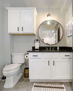 Towels, soap, shampoo, toilet paper