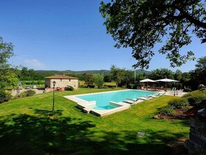 Casa | Piscina | Piscina interna, piscina externa