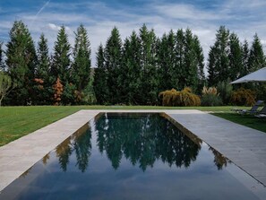 Rumah | Kolam renang | Kolam renang indoor dan kolam renang outdoor