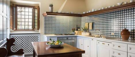 House | Private kitchen