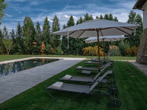 Rumah | Kolam renang | Kolam renang indoor dan kolam renang outdoor