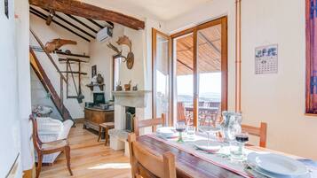 Villa | Dining