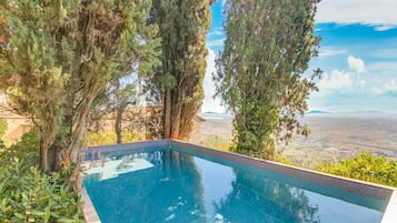 Vila | Kolam renang | Kolam renang indoor dan kolam renang outdoor