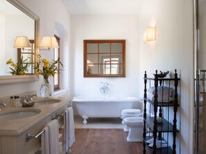 Bathroom - Belvilla by OYO Villa Il Cigno (Reggello)