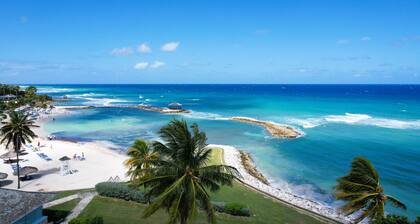 9 Bedroom Luxury Villa-Montego Bay Jamaica with Pool & Staff