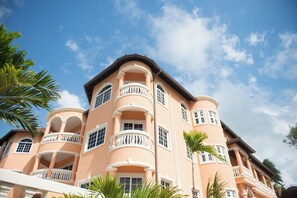 Exterior - 9 Bedroom Luxury Villa-Montego Bay Jamaica with Pool & Staff (Montego Bay)
