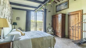 Vila | 6 kamar tidur dan dilengkapi dengan perabotan berbeda-beda