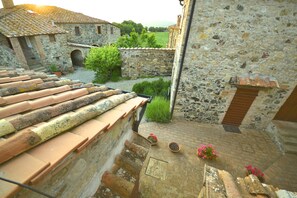 Property grounds - Apartment in the Village With air Conditioning (Castelnuovo di Val di Cecina)