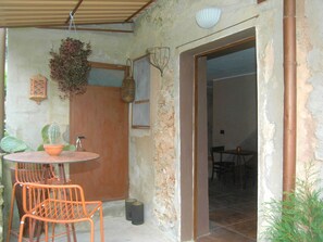 House | Dining