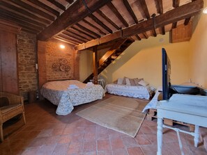 House - Farmhouse in Tuscany With Pool & Near Pisa (Pontedera)