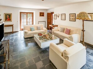 House | Ruang tamu
