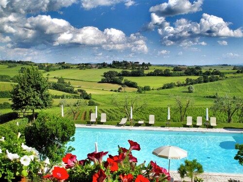 Elegant Tuscan Mansion