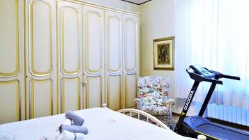 2 bedrooms, bed sheets