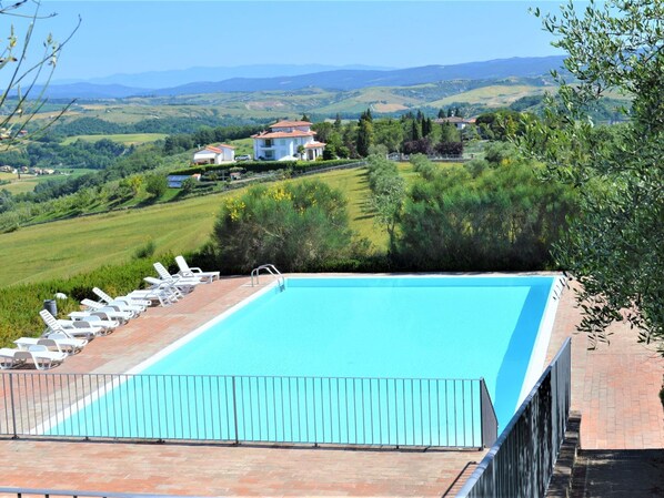 Apartment | Pool | Outdoor pool