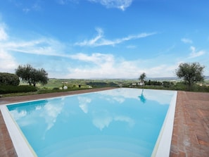 Apartment | Pool | Outdoor pool - Apartment in Tuscany With Stunning Views (Asciano)