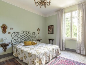 House | 4 bedrooms, individually furnished, bed sheets
