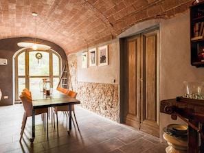 House | Dining