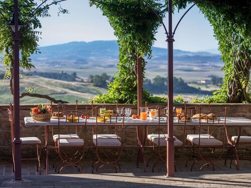 Lavish Villa in Peccioli