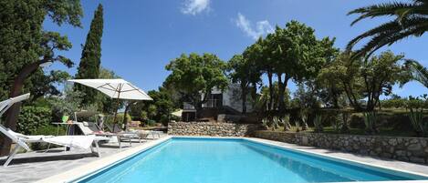 House | Pool