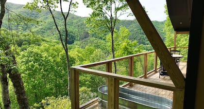 Beautiful New Construction Cabin in Nantahala Gorge!