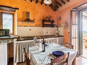 تناول الطعام