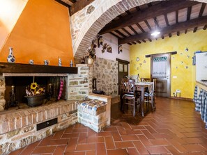 House | Dining - Tuscan Views, Seggiano (Seggiano)
