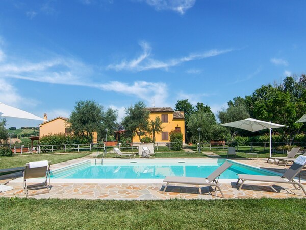 Villa In Ostra Vetere With Pool And Jacuzzis - Marche