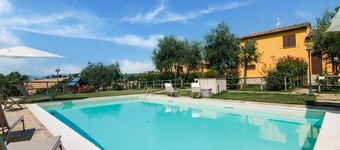 Villa in Ostra Vetere With Pool and Jacuzzis